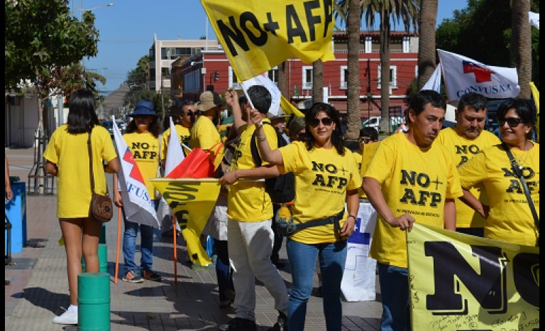 Los limarinos recorrieron las principales calles de la ciudad en torno al mensaje “No + AFP”. 