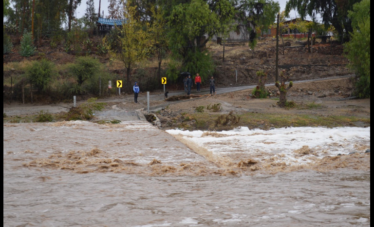 Las fuertes lluvias afectaron a la zona y dejaron a limarinos con una serie de dificultades.