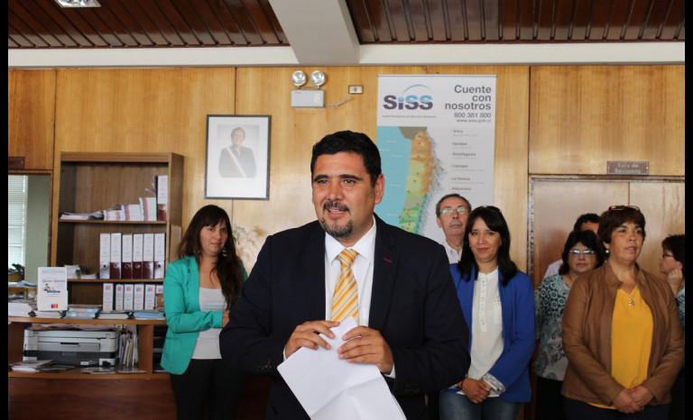 Herrera renuncia a gobernación y lanza su candidatura