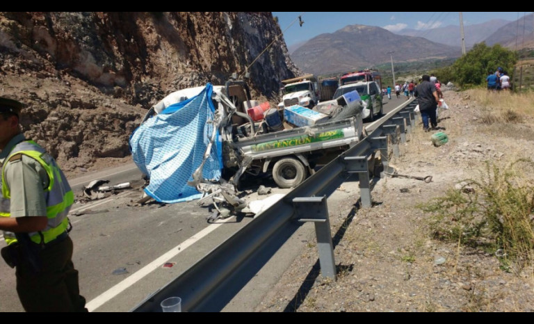 Accidente vehicular en Monte Patria deja a un conductor fallecido