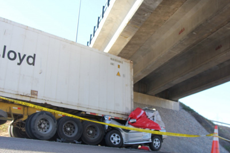 Camionero asegura que tragedia carretera  se originó tras exceso de velocidad