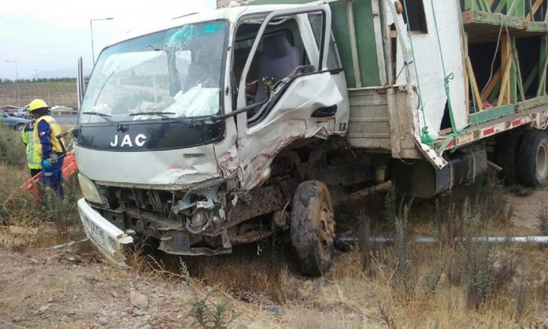 6 heridos deja colisión en rotonda de acceso Sur de Ovalle