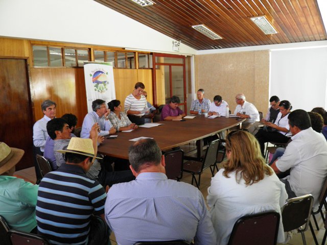 Sindicatos y pequeños productores exponen dificultades que enfrentan producto de la sequía