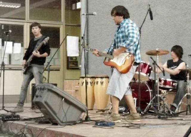 Banda ovallina lanza primer disco este jueves 