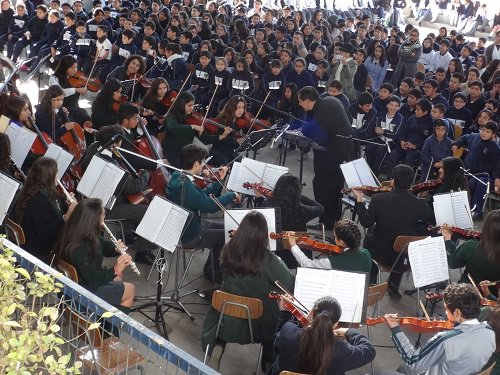Colegio local gana importantes fondos