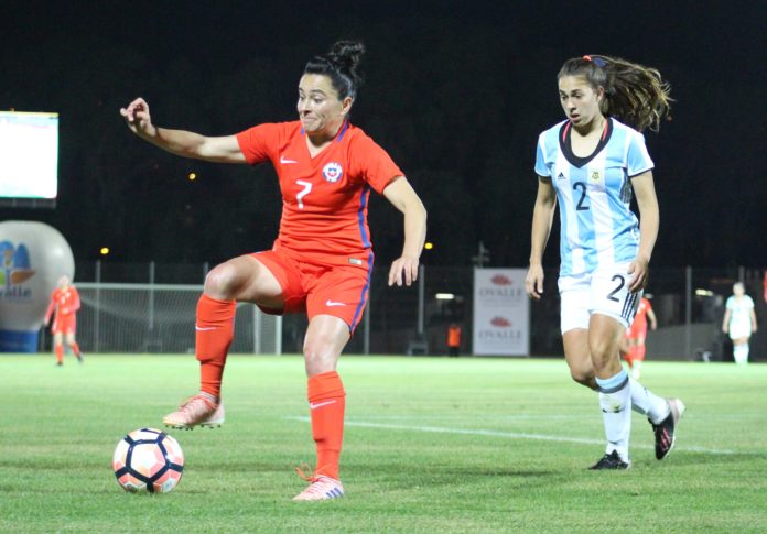 ‘La Roja’ femenina ya disputó un amistoso en Ovalle ante Argentina.