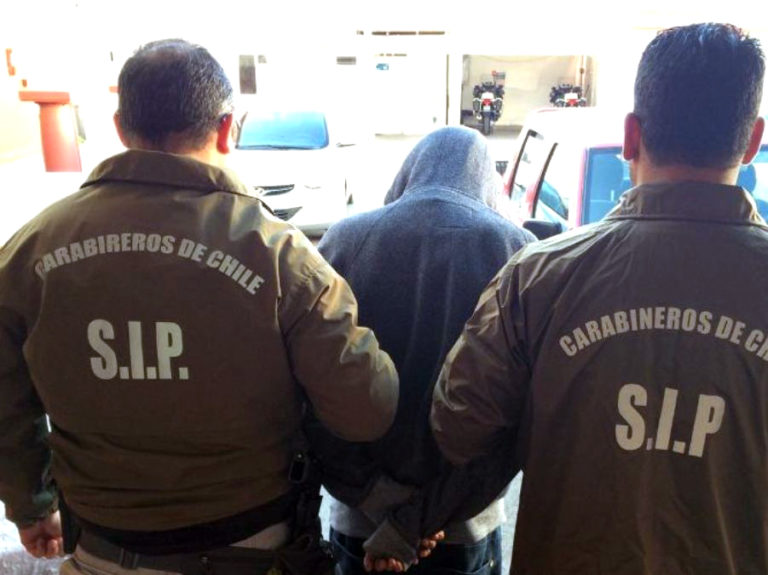 La detención del sujeto se logró este lunes durante la tarde gracias a funcionarios policiales de la SIP de Carabineros.