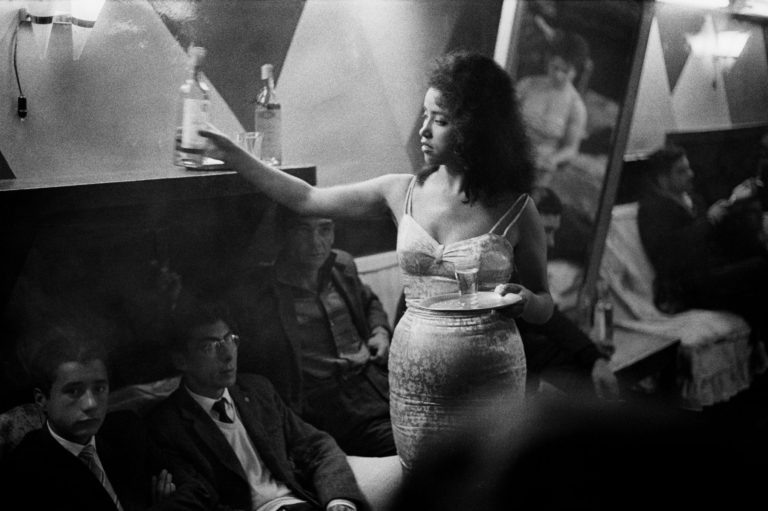 Reproducción de la fotografía del prostíbulo "Los siete espejos" de Valparaíso (Chile