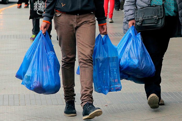 Cada comercio que se adhiera a la iniciativa contará con un sello de compromiso ambienta.