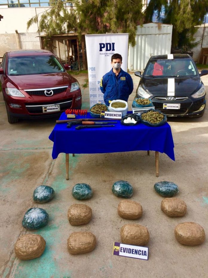 En un segundo procedimiento capturaron a una quinta persona y se incautó clorhidrato de cocaína y armas de fuego.