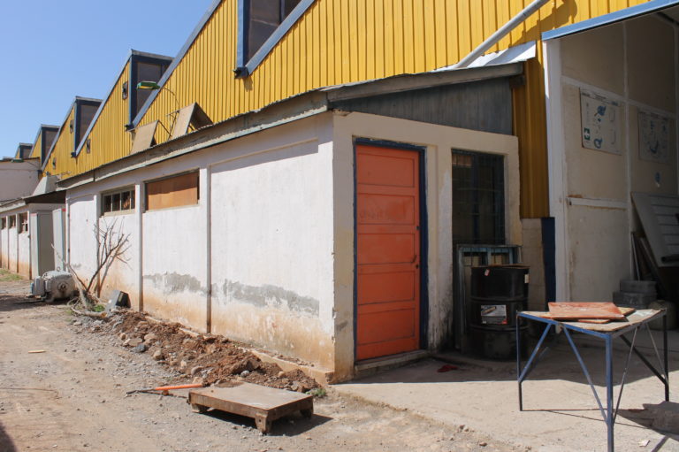 Los desconocidos ingresaron al establecimiento y se dirigieron directamente a la bodega