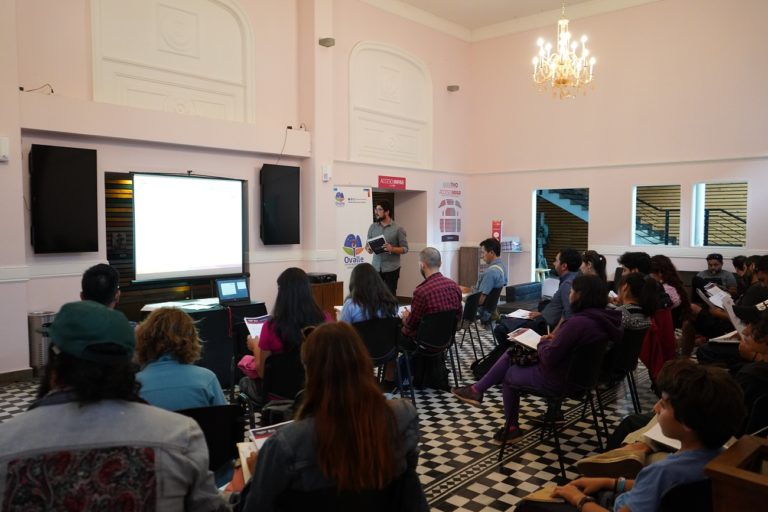 Artistas y gestores culturales recibieron la información necesaria para postular a los fondos artísticos que por segundo año consecutivo se crean en la comuna