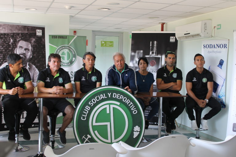 Este lunes CSD Ovalle presentó a su nuevo cuerpo técnico
