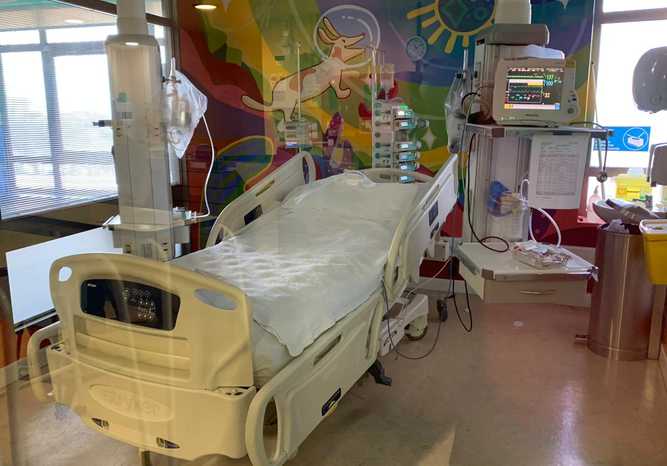 camas_uci_region-_cedida camas_uci_region-_cedida