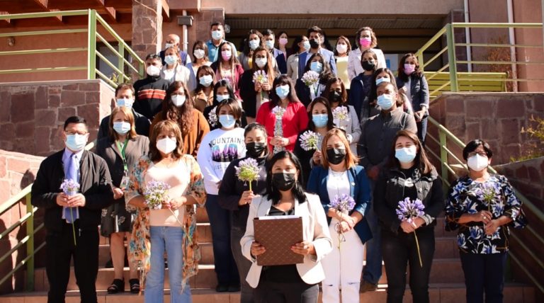 alcaldesa_carmen_juana_olivares_y_funcionarias-os_municipales