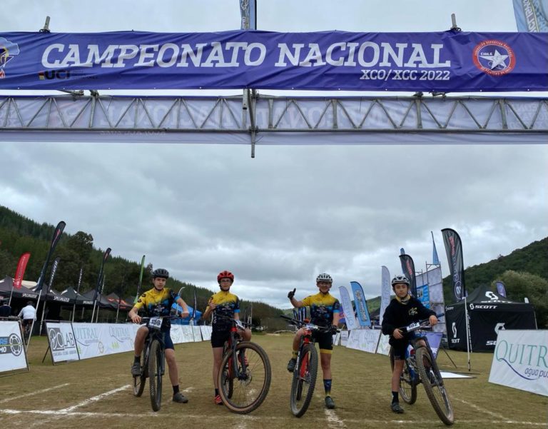p8_foto_2_ovallinos_en_campeonato_nacional_de_mountain_bike_en_talca