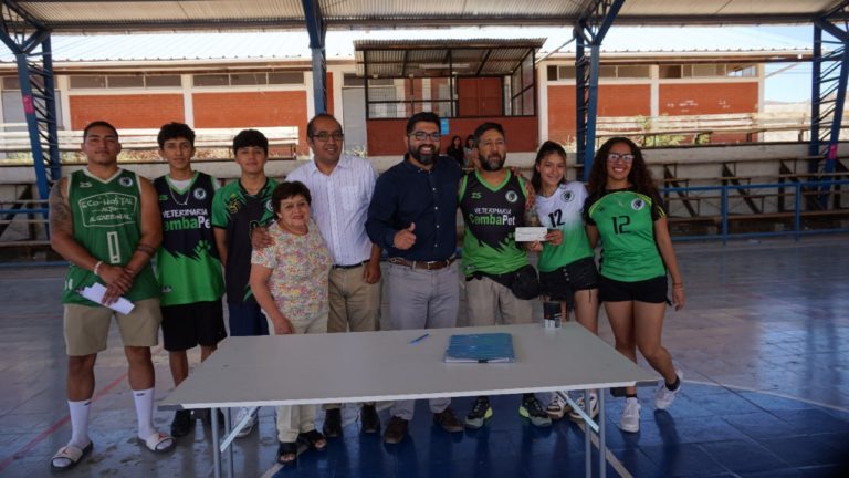 p8_recursos_para_mejorar_la_cancha_del_club_los_loros_de_combarbala