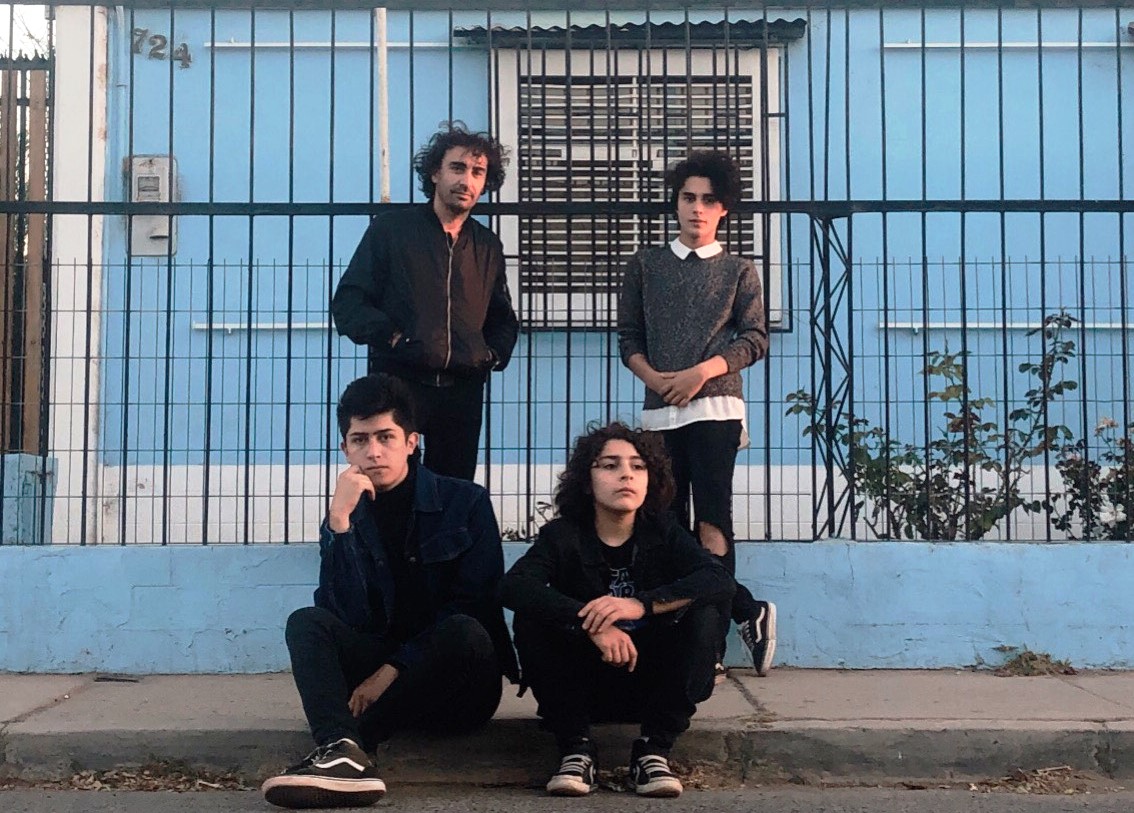 D-43 presenta “Marina”, un single que navega entre la nostalgia y el pulso del pop alternativo