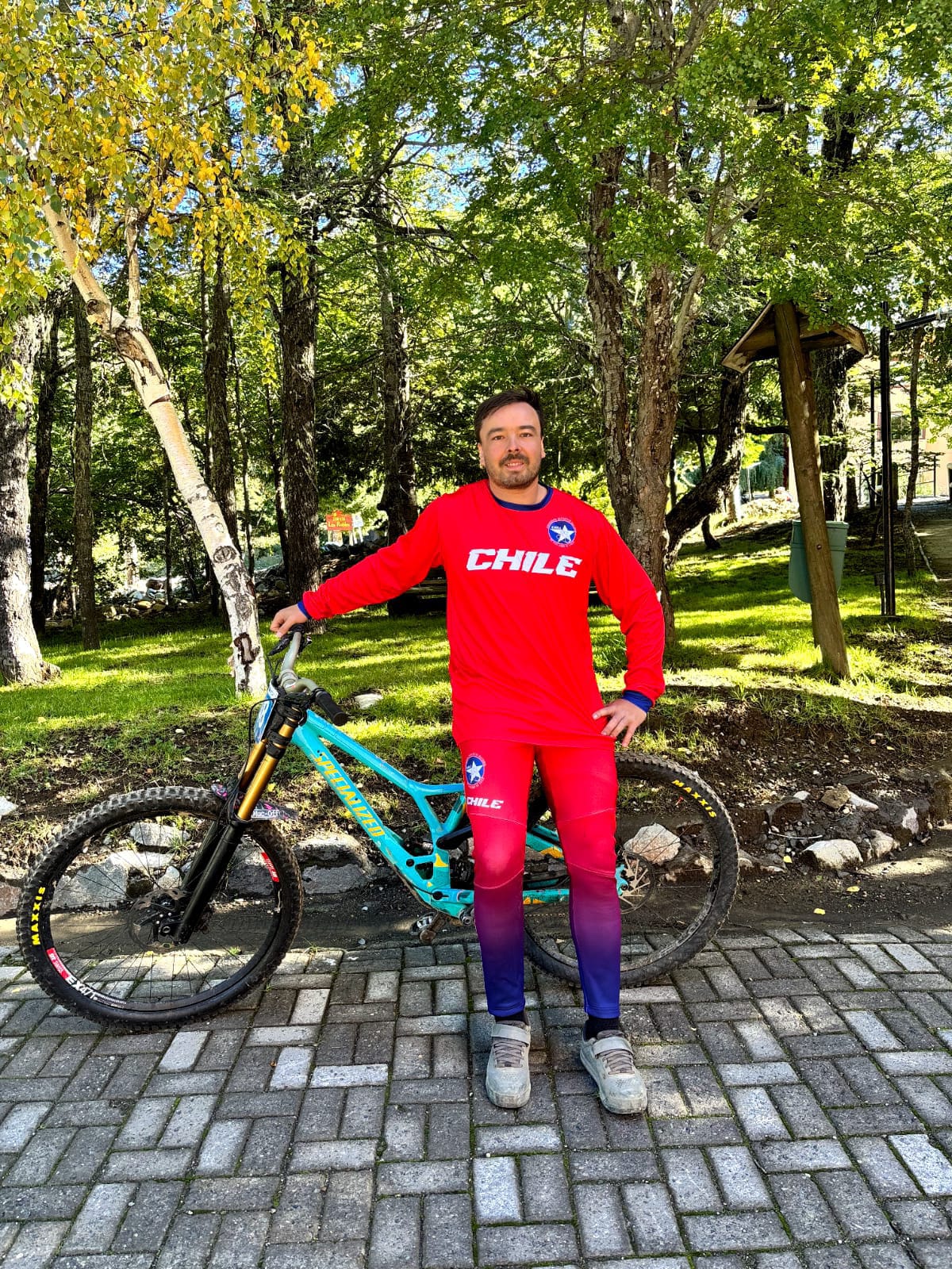 Ciclista ovallino logra destacada participación en mundial de descenso